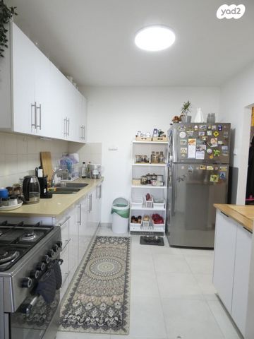 דירה, רחבת צפת 14, שכונה ט', באר שבע