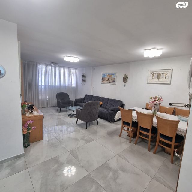 דירה, שדרות דוד המלך 11, חסכון ג, לוד