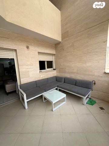 דירה, הלוטוס, קרית הפרחים - 2005, רעננה