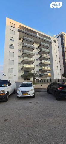 דירה, אורי אלמוג 17, חולון