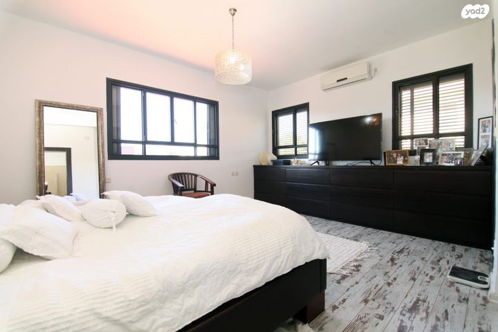 בית פרטי/ קוטג', שביל הנוטע 16, מרכז המושבה, אבן יהודה