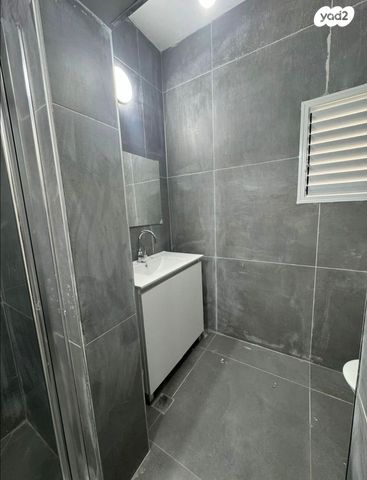 דירת גן, ההגנה, קרית ביאליק