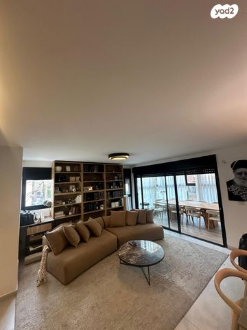 דירה, שכונת בן גוריון, מרכז העיר ג', רמת גן