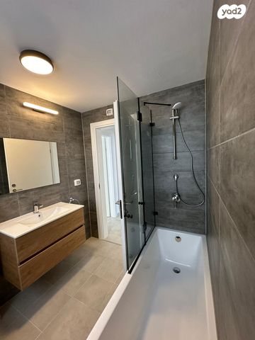 דירה, רעננה