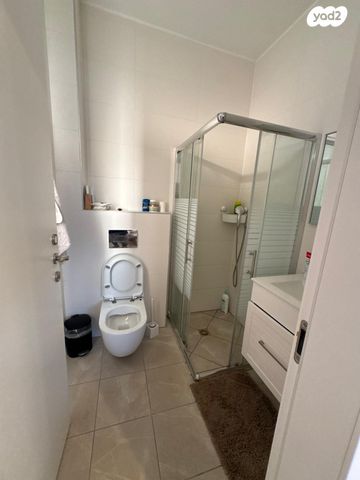 דירה, יצחק שמיר, נהריה