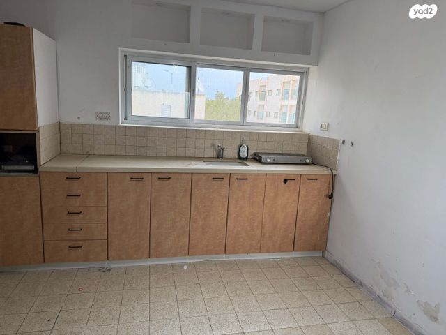 שדרות יעלים 24