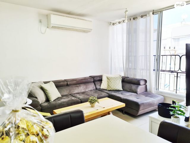 דירה, טרכטנברג, אברמוביץ', ראשון לציון