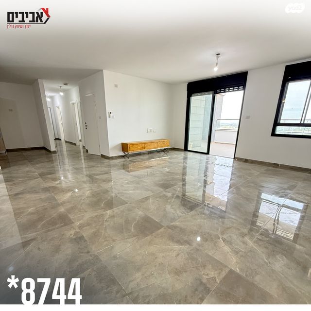 גג/ פנטהאוז, שדרות