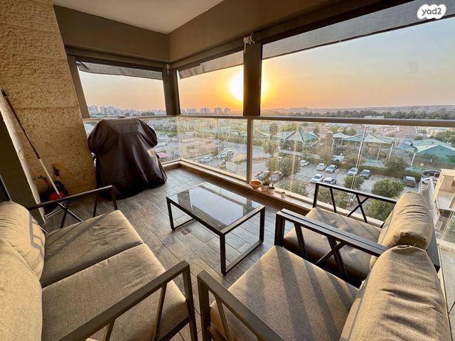 דירה, אלה, החורש, נתיבות