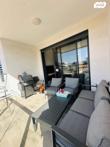 דירה, אהוד מנור, נווה זמר, רעננה