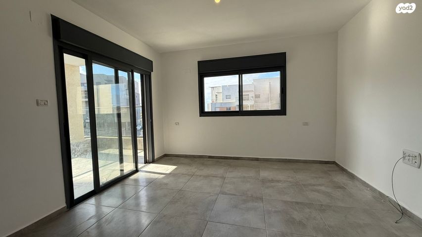 דירת גן, מצדה, אורנים, מעלות תרשיחא