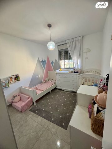 דירה, אלה, החורש, נתיבות