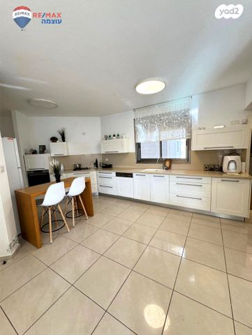 דירה, חיל התותחנים, נווה חוף, ראשון לציון