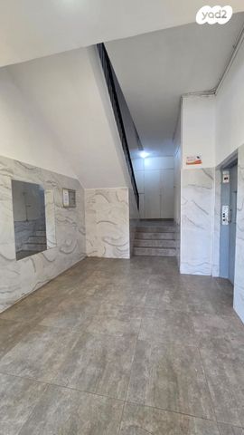 דירה, רחבת צפת 14, שכונה ט', באר שבע