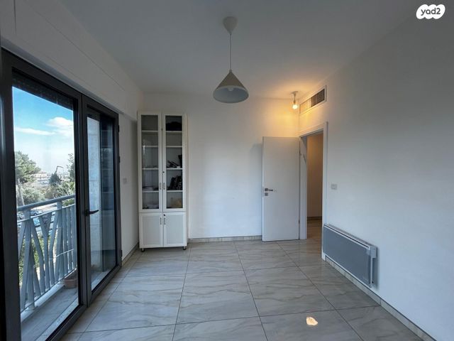 דירה, שאול אדלר, שכונת החבשים, ירושלים