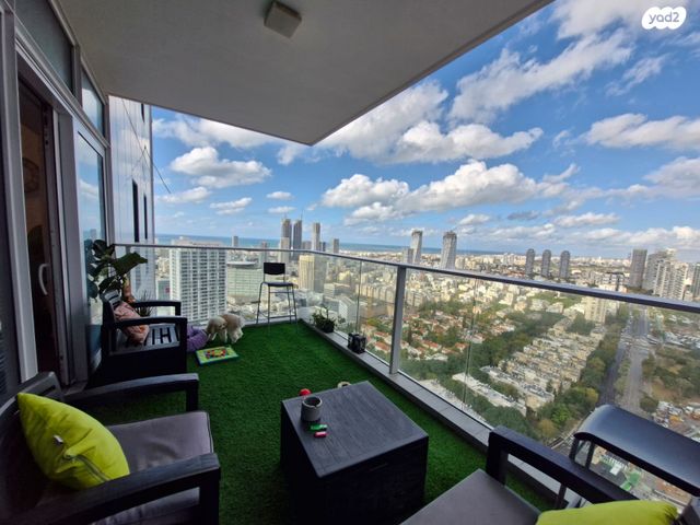 דרך מנחם בגין 144