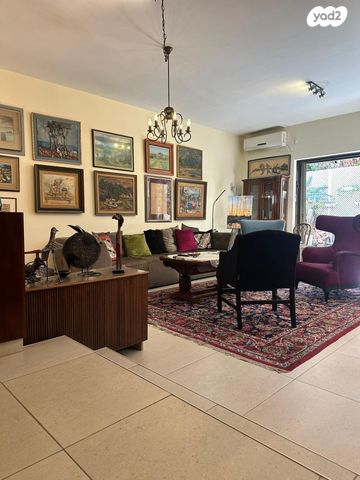 דו משפחתי, נווה דוד רמז, רעננה