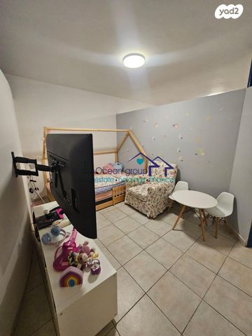 דו משפחתי, הרקפת 11, פרדסיה, פרדסיה