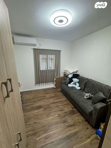 דירה, הרצל 57, בת ים