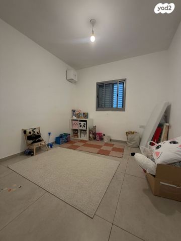 דירה, נעמי שמר 18, נאות אפק, אפקה, קרית ביאליק