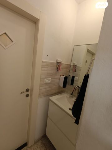 טריפלקס, הרצי"ה קוק 101, קרית ארבע