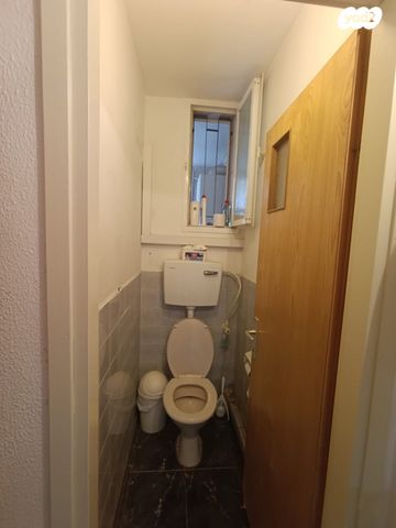 טריפלקס, הרצי"ה קוק 101, קרית ארבע