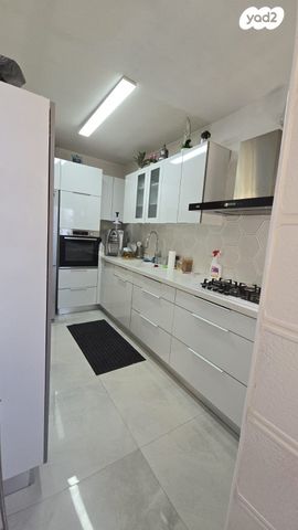 דירה, שדרות דוד המלך 14, שרת, לוד