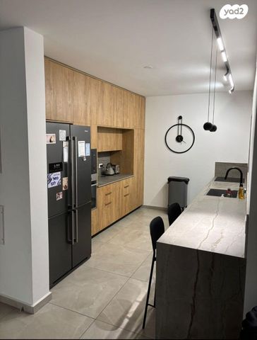 דירה, רב אלוף משה לוי, פסגת זאב, ירושלים