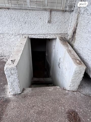 דו משפחתי, אהבת ציון, שיכון ג, טבריה