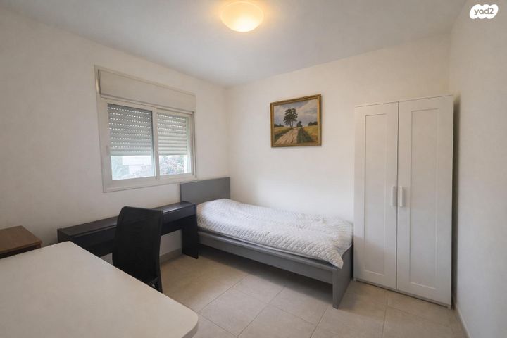 דירה, מנחם בגין 32, נווה גנים, קרית מוצקין