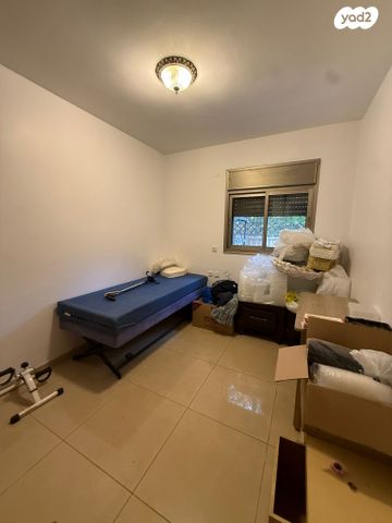 דירת גן, רפאל איתן, קרית אילון, חולון