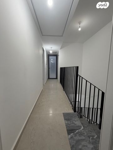 דופלקס, פתח תקווה