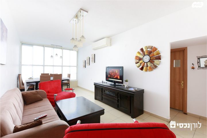 דירה, הגאונים, שעריים, רחובות