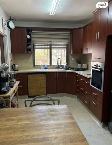 בית פרטי/ קוטג', ספיר, מרכז המושבה, גן יבנה