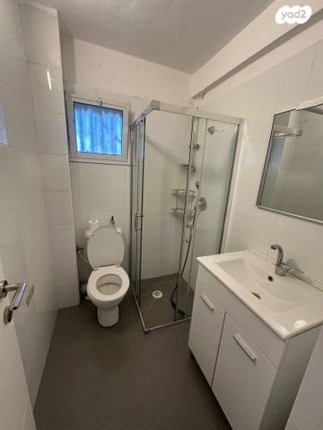 דירה, יציאת אירופה 8, שכונה ה', באר שבע