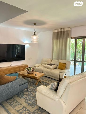 בית פרטי/ קוטג', ספיר, מרכז המושבה, גן יבנה