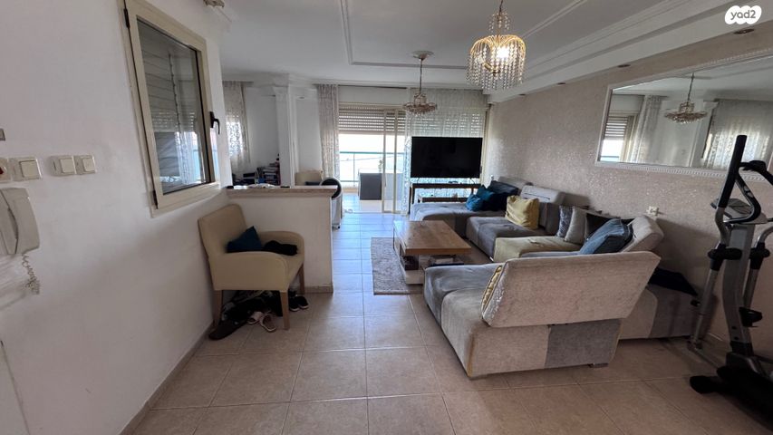 דירה, אחד העם, שיכון עובדים, טבריה