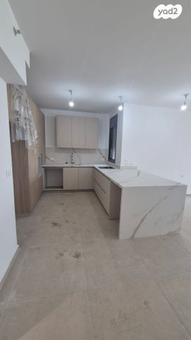 דירה, אמנון ליפקין שחק, נוף הטיילת, נתניה