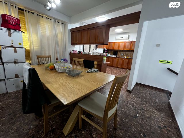 בית פרטי/ קוטג', זינגר, מרכז העיר, סביניה, הוותיקה, קרית ביאליק