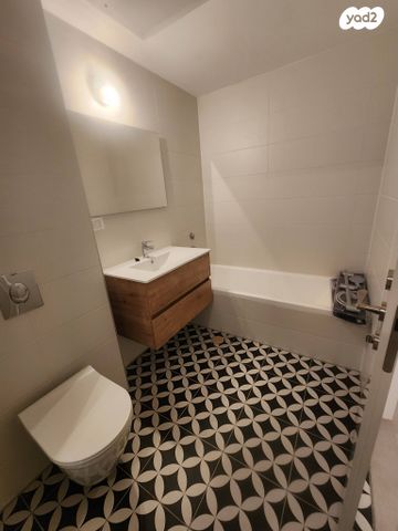 דירה, הצנחנים, נווה שרת, תל אביב יפו