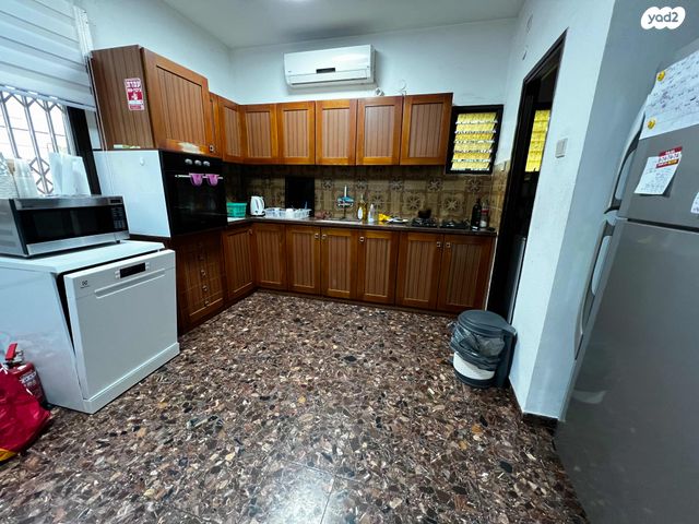 בית פרטי/ קוטג', זינגר, מרכז העיר, סביניה, הוותיקה, קרית ביאליק