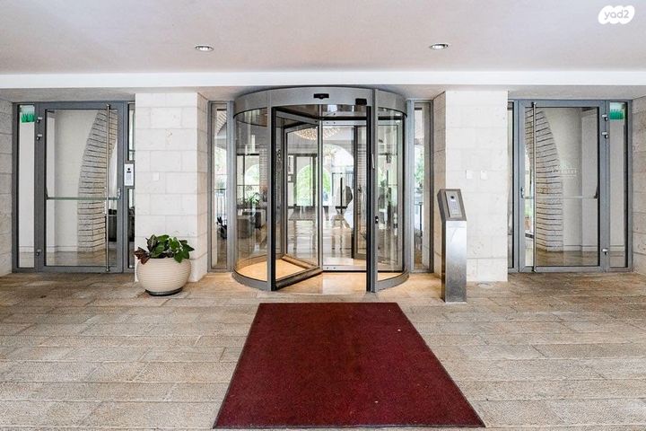 דירה, הרב קוק 7, מרכז העיר, ירושלים