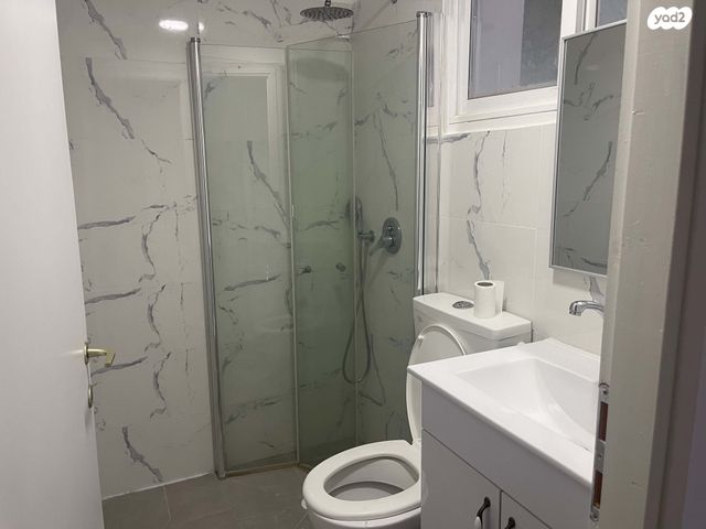 דו משפחתי, רותם, מודיעין מכבים רעות