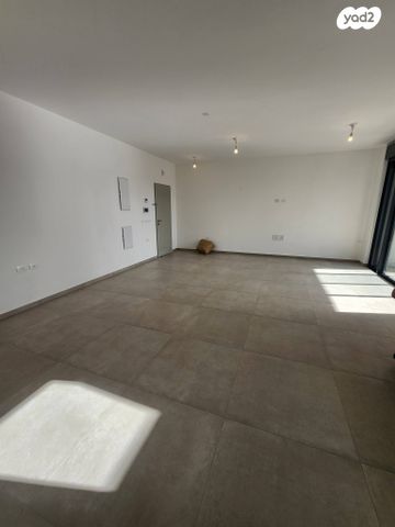 דירה, הצנחנים, נווה שרת, תל אביב יפו