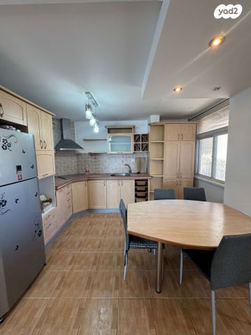 דירה, העלייה 4, דרומית, נצרת עילית / נוף הגליל