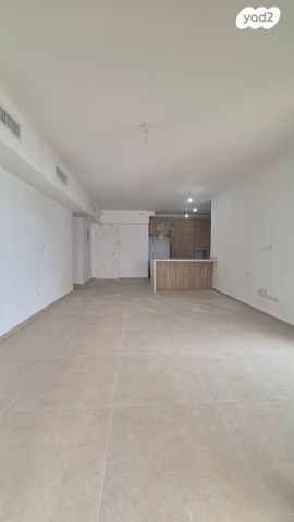 דירה, אמנון ליפקין שחק, נוף הטיילת, נתניה