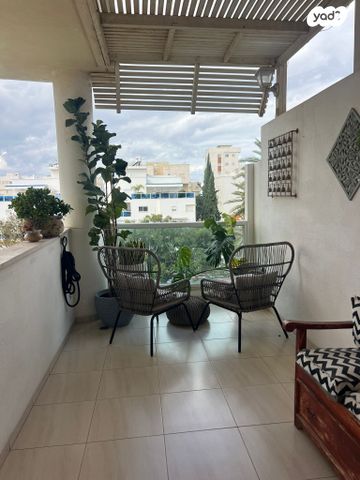 דירה, וייצמן, עיר, מרכז העיר, נהריה