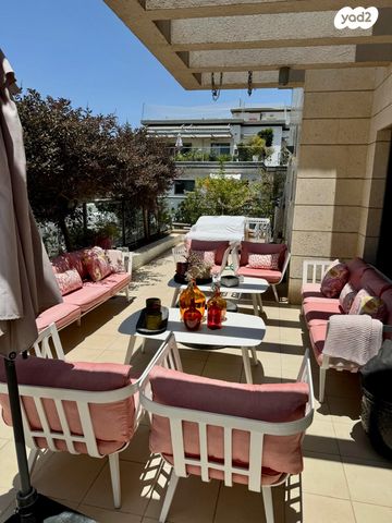 גג/ פנטהאוז, אחד העם, לסטר/רבוצקי, רעננה