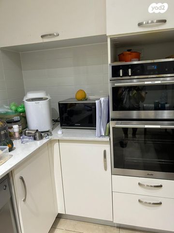 דירה, הרב קוק 7, מרכז העיר, ירושלים