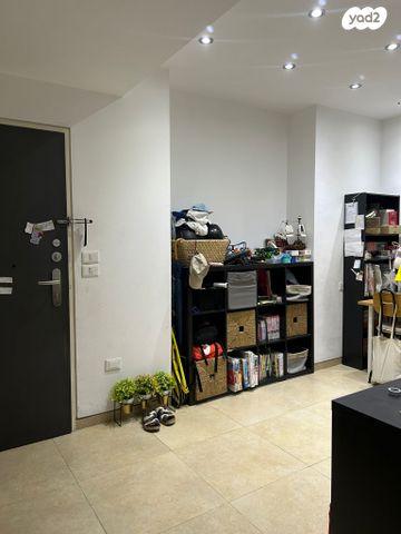 דירה, הרב קוק 7, מרכז העיר, ירושלים